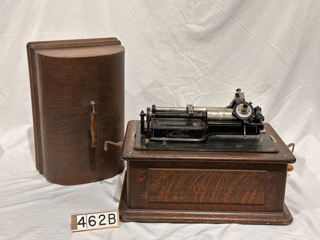 Edison Triumph Cylinder Phonograph (1 of 3)