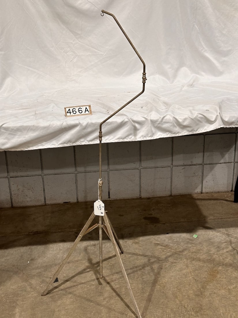 Floor Crane (1 of 1)