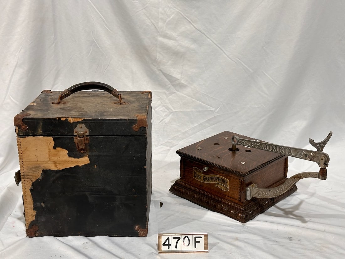 Columbia AJ Front Mount Disc Phonograph (1 of 3)