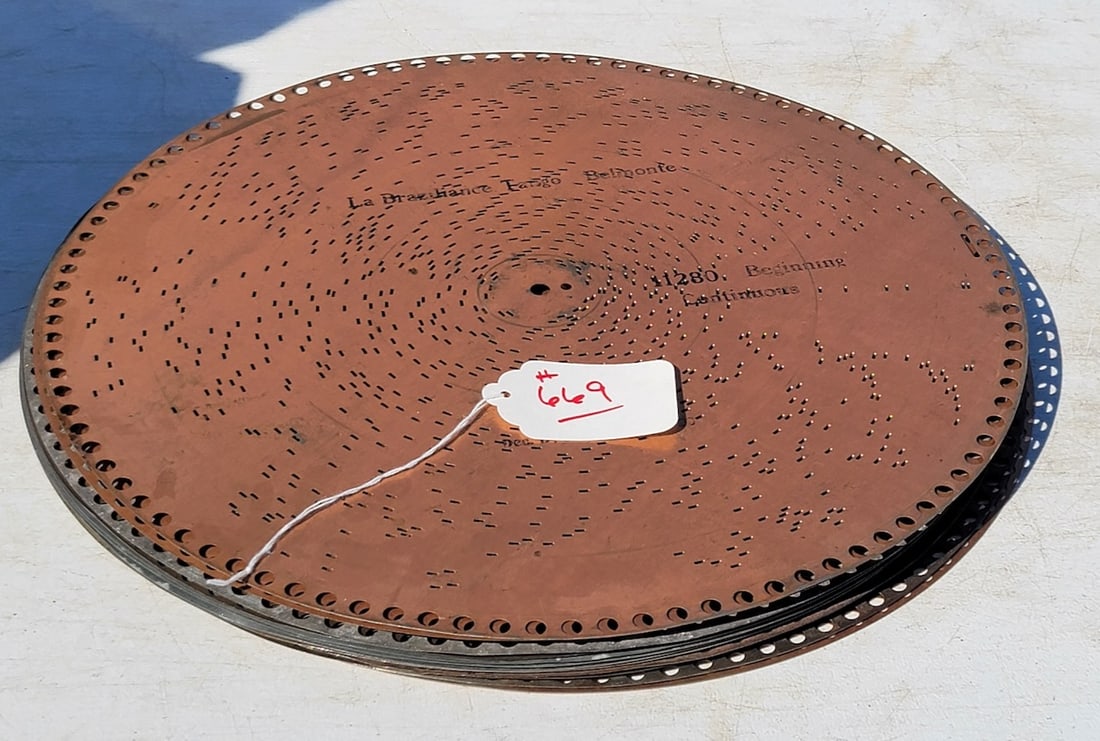10-Regina 15-1/2" Music Discs: One lot