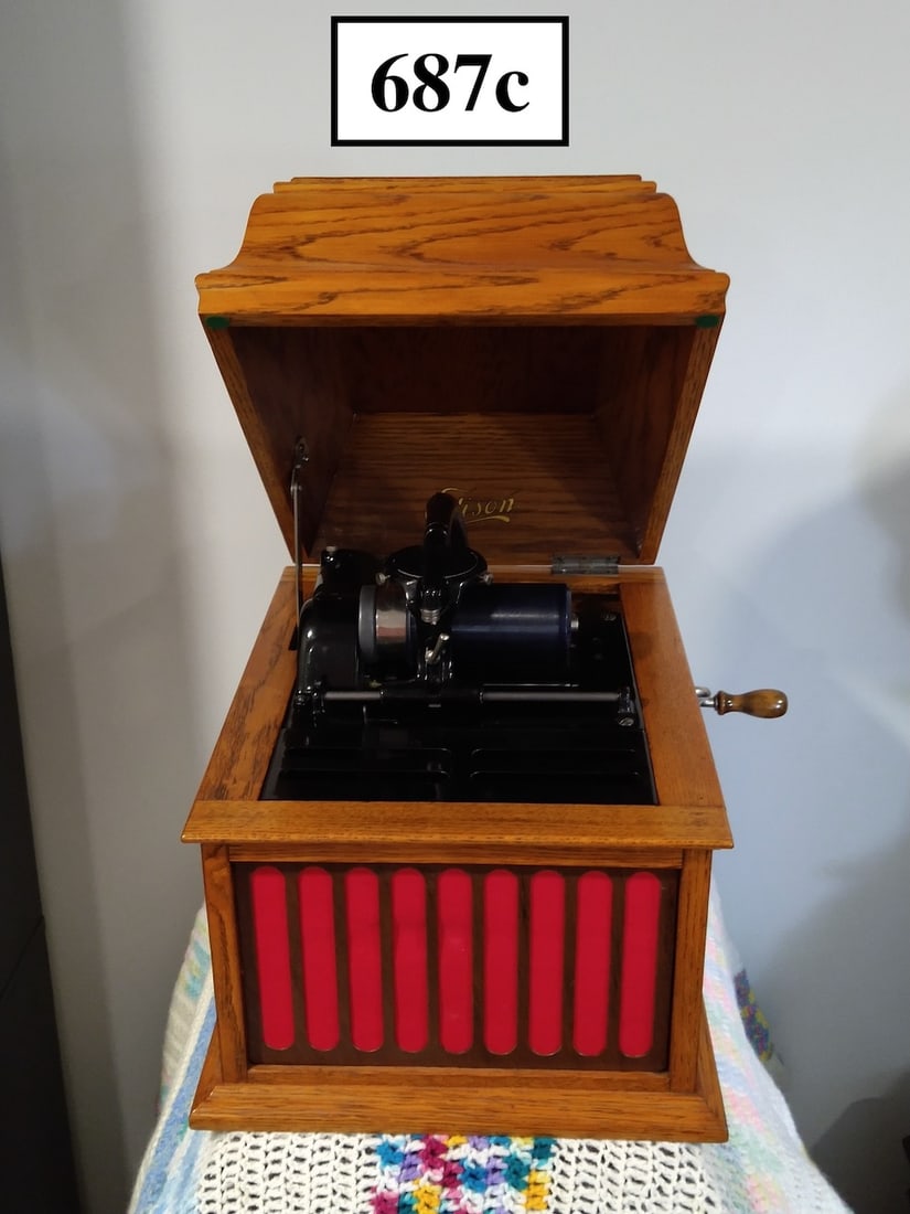 Edison Amberola 30 Cylinder Phonograph (1 of 1)