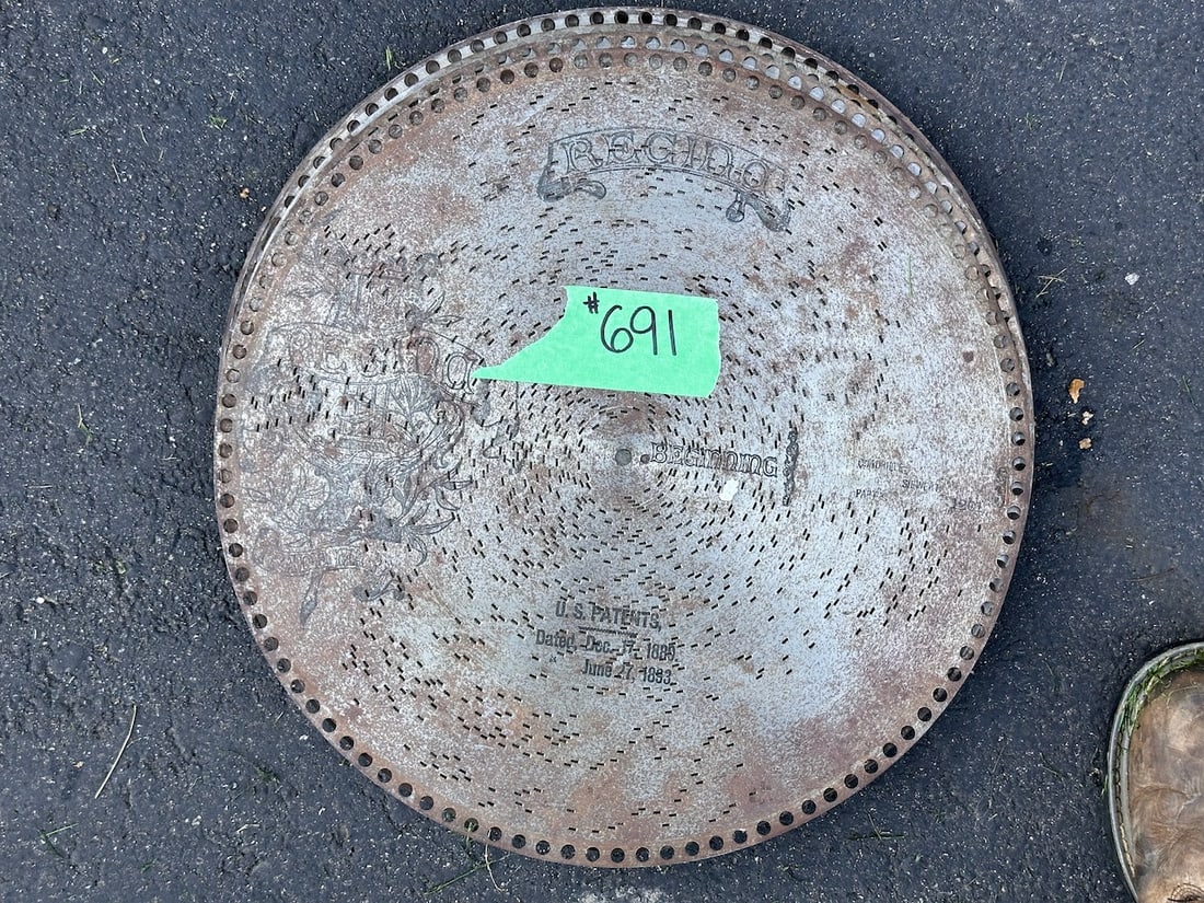 12-Regina 15-1/2" Music Discs: One Lot