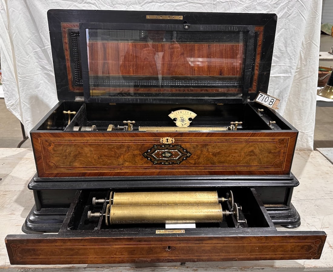Swiss 13" Interchangeable cylinder Music Box: 8 Airs, 3 Cylinders included. No broken teeth, Pearl inlaid top and front.