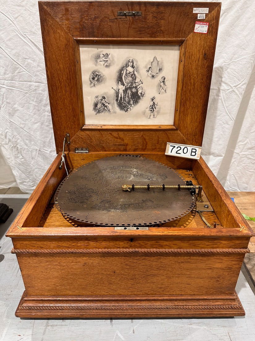 Regina 151/2" Disc Music Box Auction
