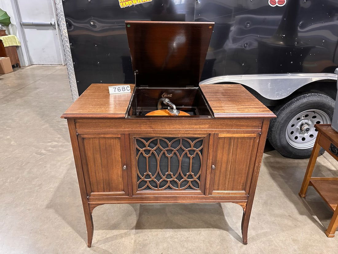 Edison BC34 Console Model Phonograph (1 of 4)