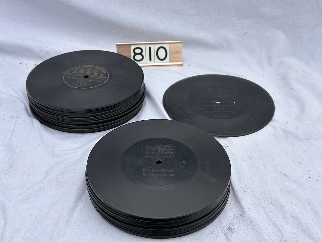 16- Victors ,12- Zonophone, 1 Berliner 7" Records (1 of 1)