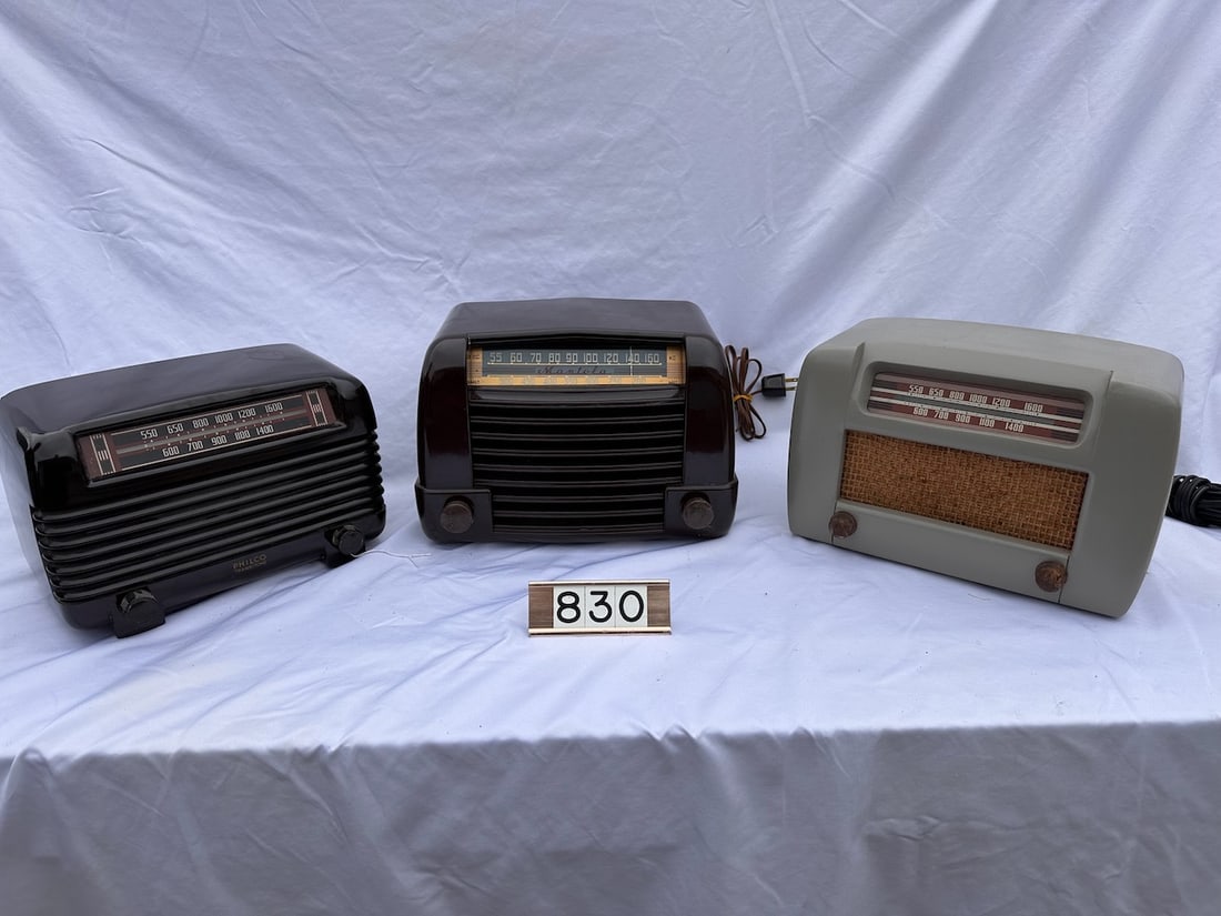 Group of 3 Bakelite Radios (1 of 1)