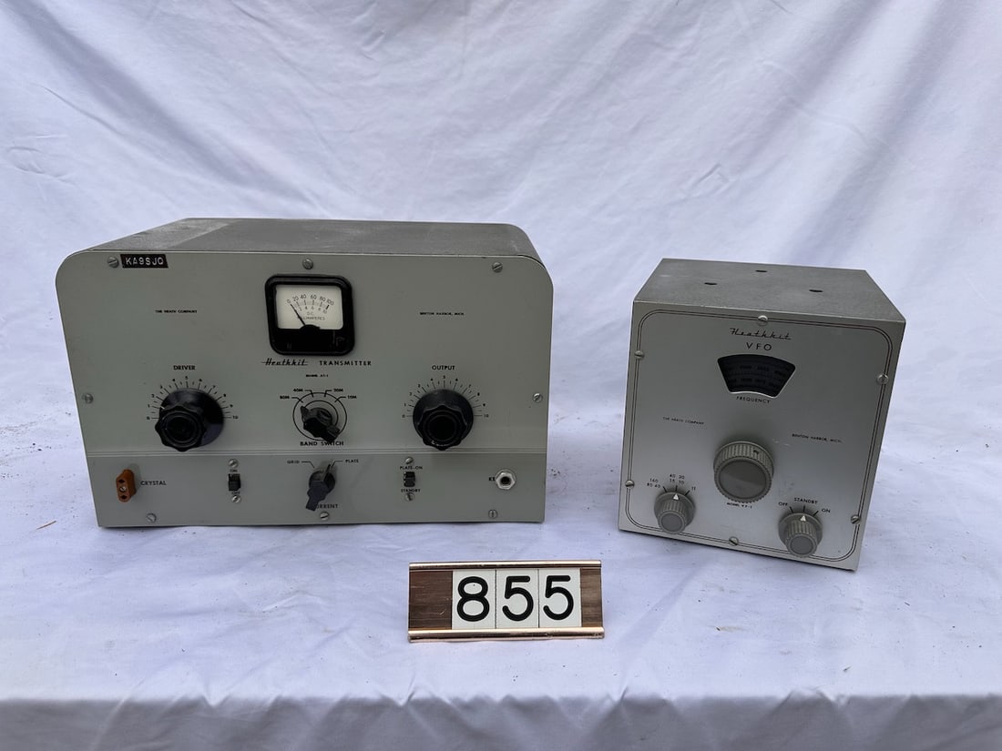 Heathkit Transmitter and VFO(Variable Frequency Oscillator) (1 of 3)