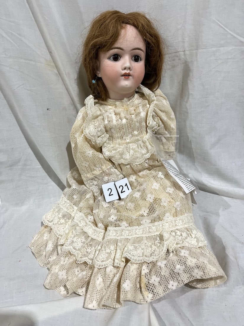 Handwerck Bisque Doll (1 of 3)