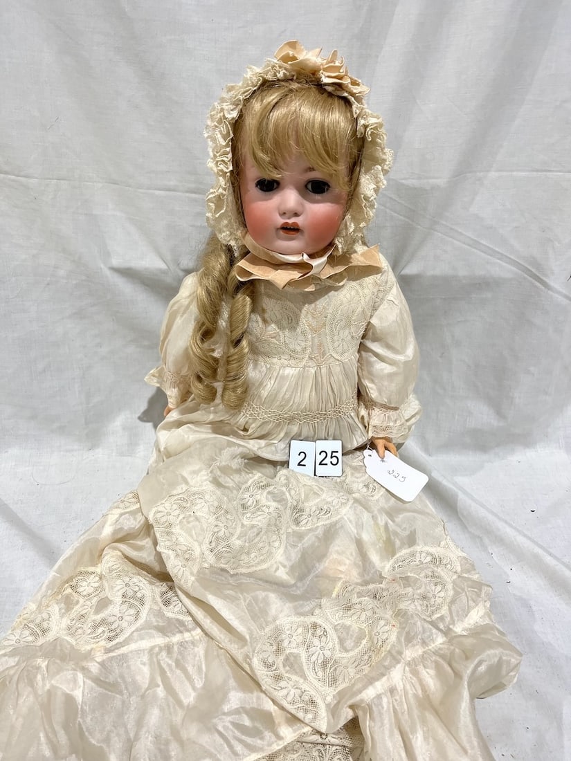 Kestner Antique Bisque Doll: J.D.K. #214. Sleep eyes; OM with teeth, jointed composition body. 28"