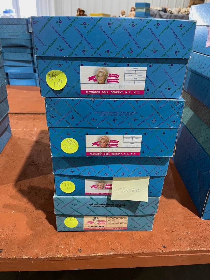 Madame Alexander Dolls: 4 - 13" Dolls. Bellows Anne, Renoir, Rebecka, Goldie Locks