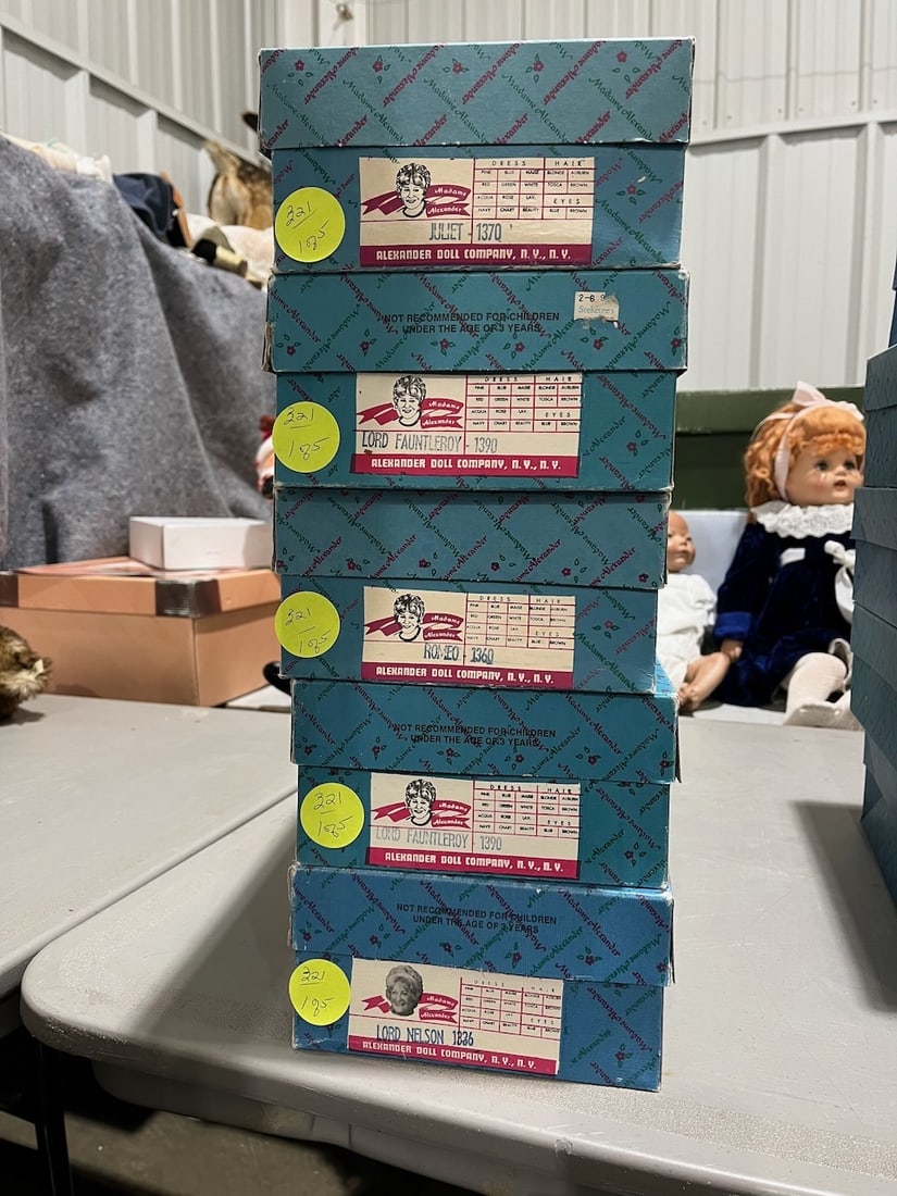Madame Alexander Dolls: 5 - 11" Dolls. Juliette, 2 - Lord Faunt LeRoys, Romeo, Lord Nelson