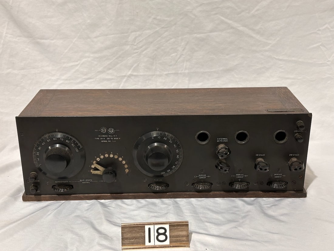 Grebe Type CR-9 Table Top Radio (1 of 5)