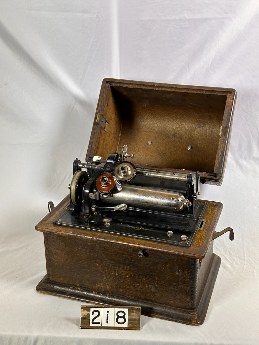 Edison Early Business Phonograph (1 of 2)