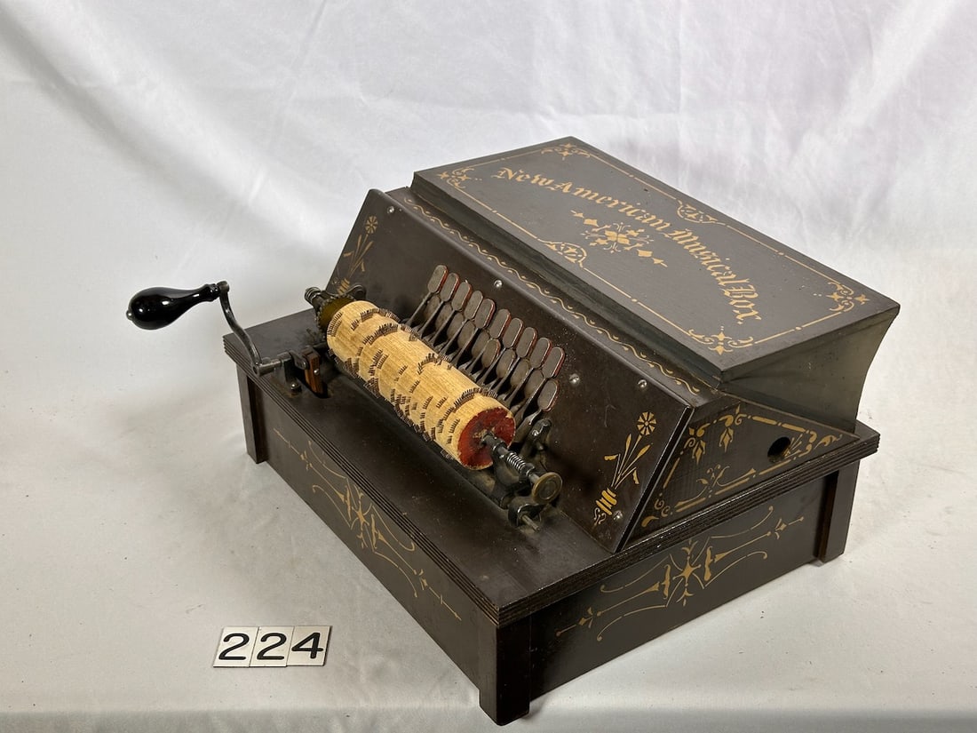 New American Music Box Roller Organ (1 of 2)