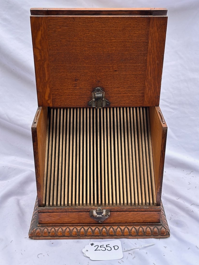 Berliner Oak Record Case / Box (1 of 3)