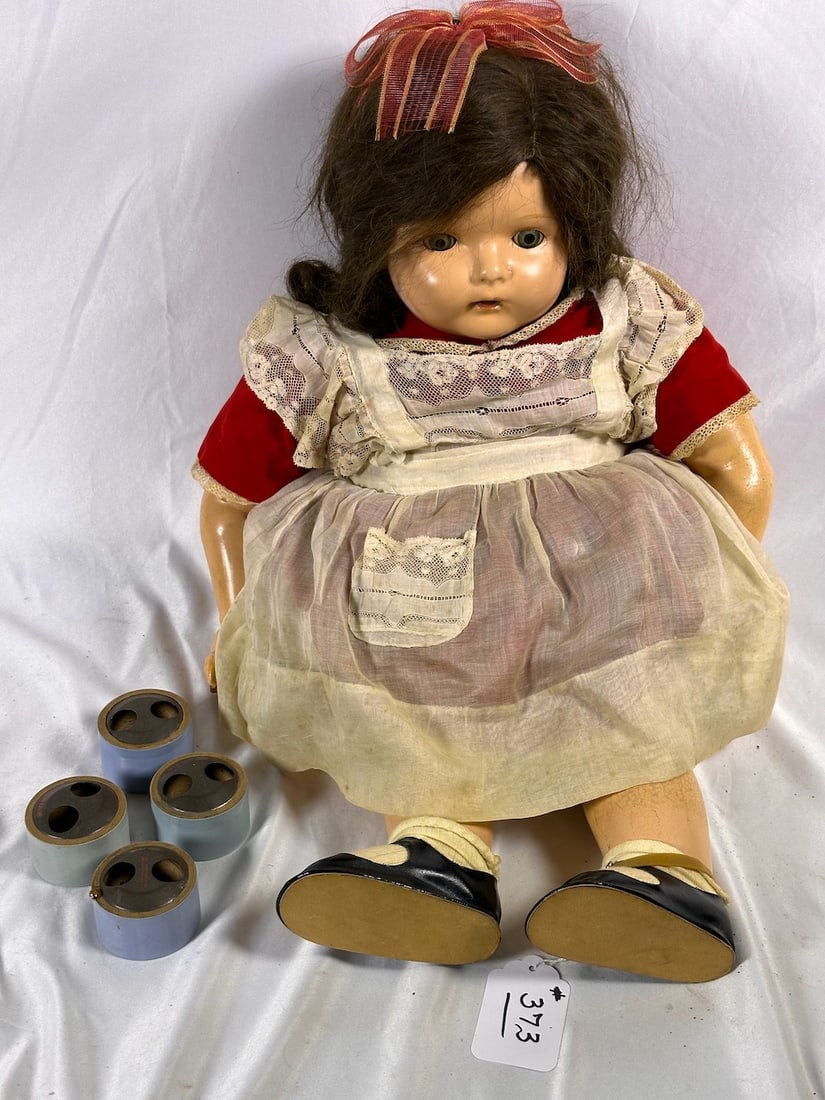 Madame Hendren Phonograph doll & records (1 of 2)