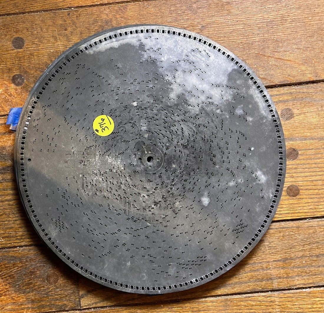 Olympia/Criterion Music Box Discs: 10 total. 15.75"