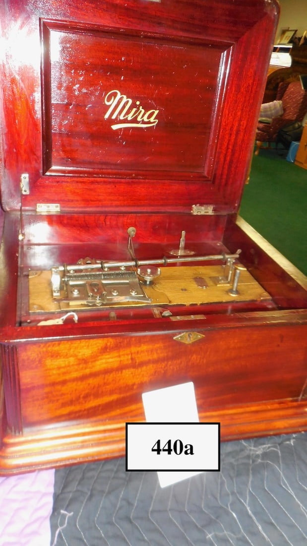 Mira 12" Disc Music Box (1 of 3)