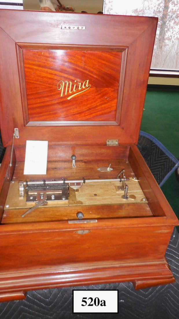 Mira 12" Disc Music Box (1 of 4)