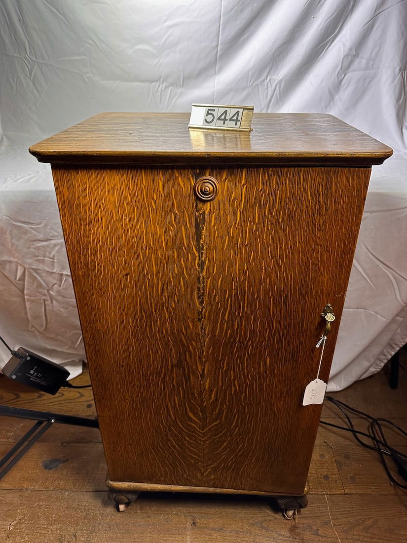 Oak single door Record Cabinet (1 of 3)