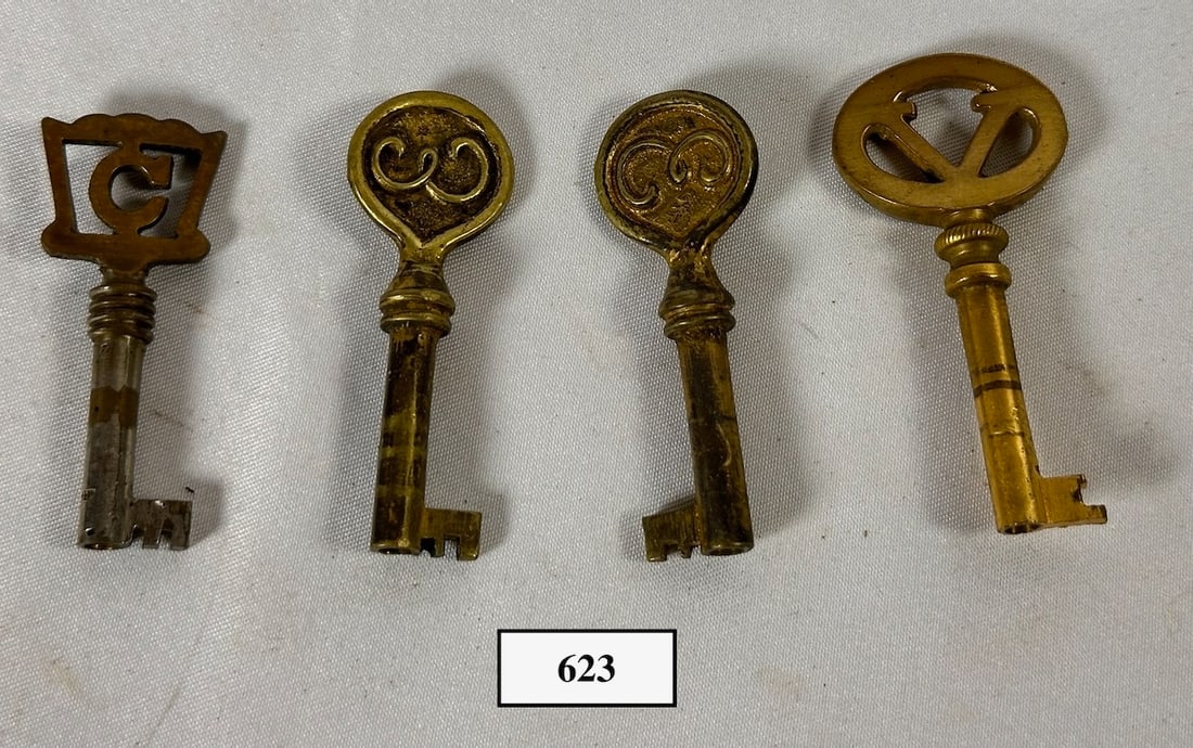 Four (4) Phonograph Keys: 2 Edison E's, Columbia C, and a Victor V keys