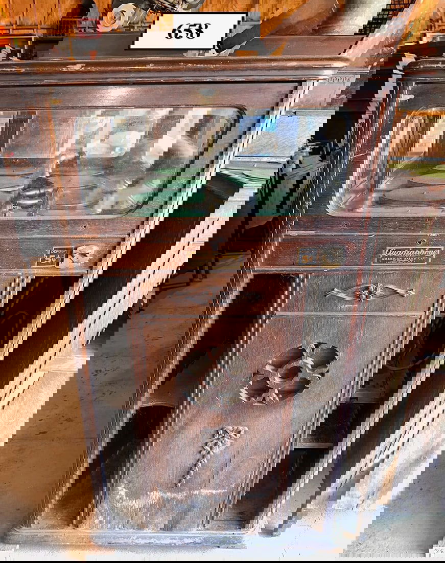 A very rare Quadraphone coin operated phonograph (1 of 8)