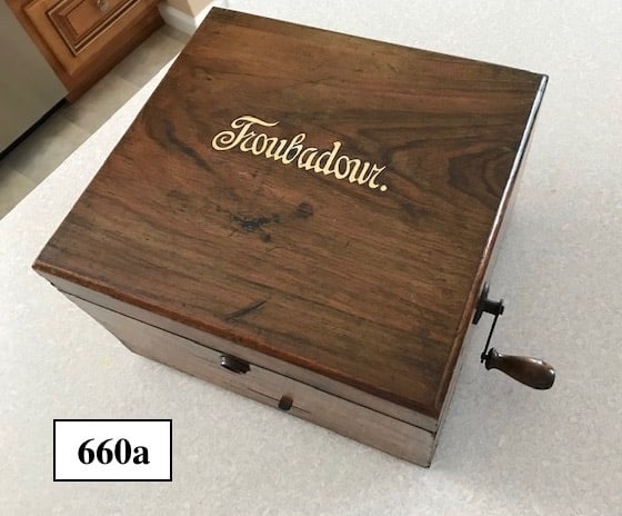 Troubadour Disc Music Box: Single Comb, 3 Broken teeth, crank, 9 Discs included