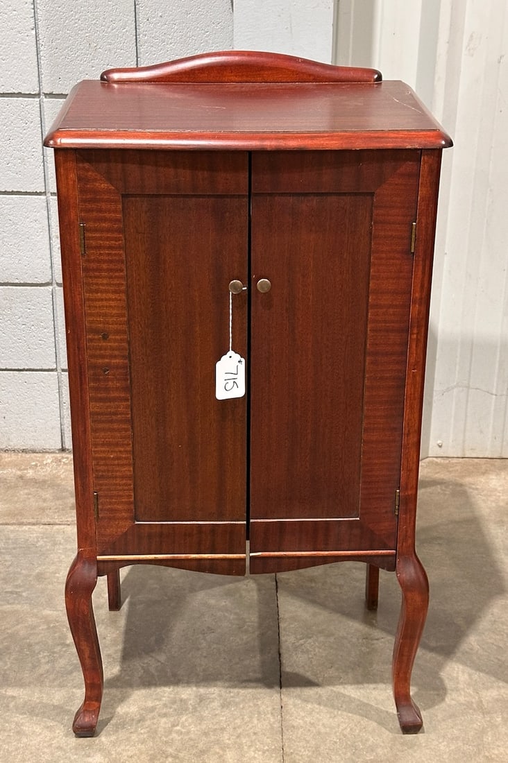Mahogany Two Door Record Cabinet (1 of 2)