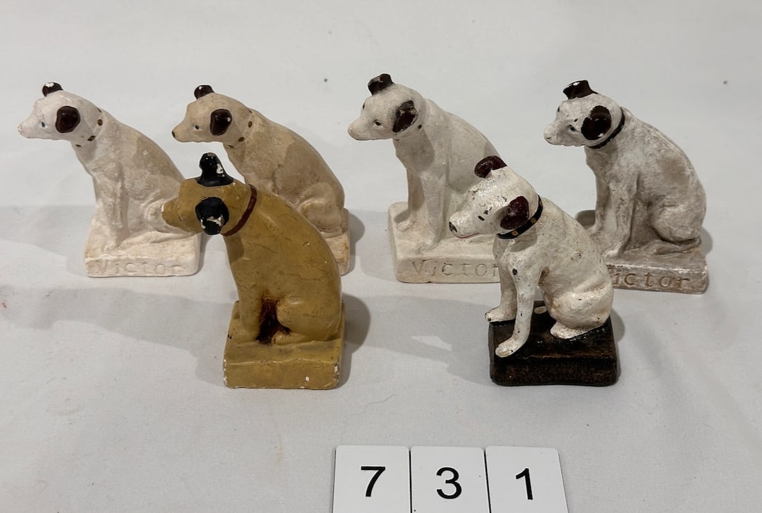 Group RCA Plaster Nipper Dogs (1 of 1)