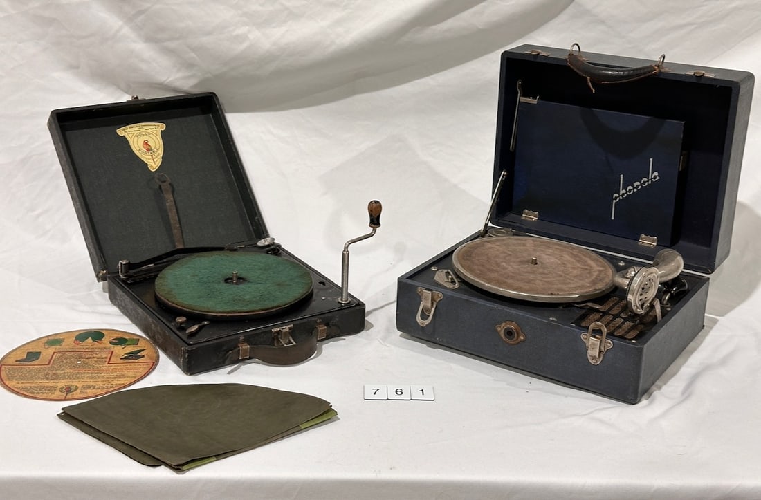 Polly Portable Phonograph & Phonola Disc Phonograph (1 of 6)