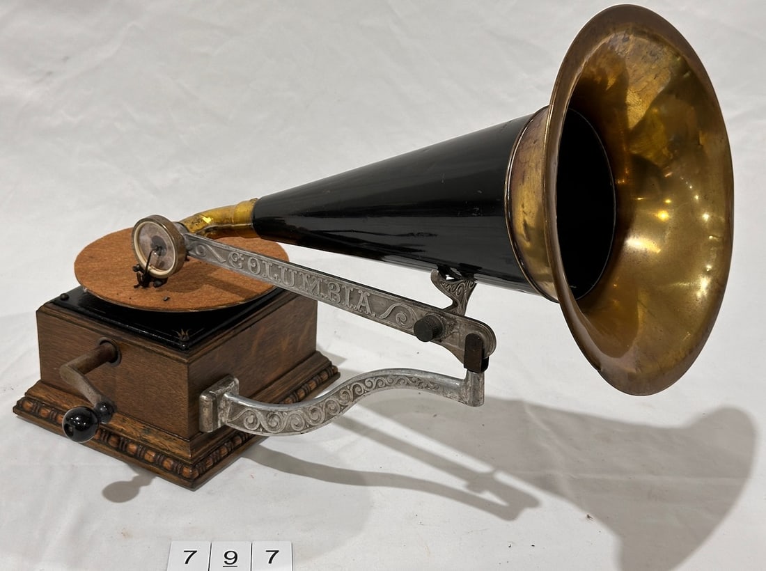 Columbia AK Front-Mount Disc Phonograph (1 of 3)