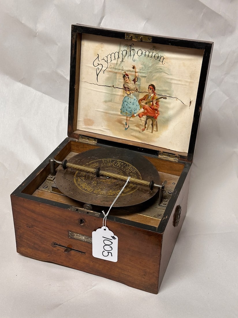 Symphonion 7-1/2" Disc Music Box (1 of 6)