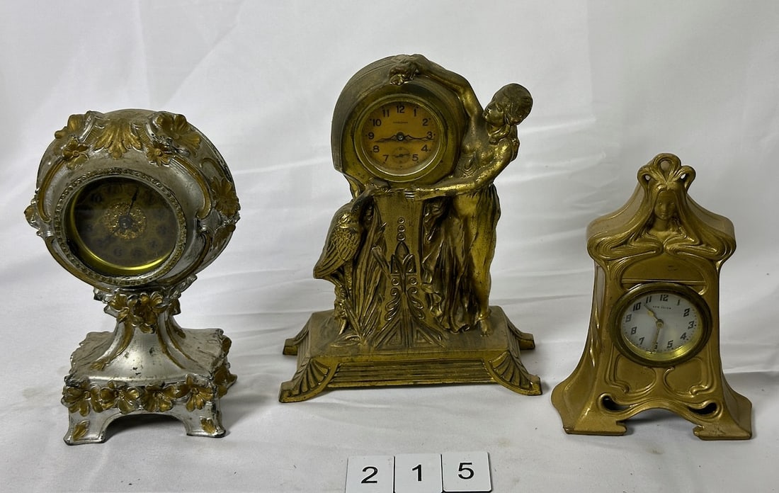 3 Novelty clocks (1 of 2)