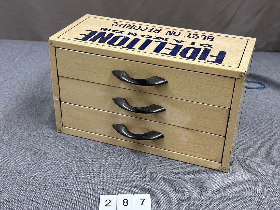 Fidelione Needle Store Cabinet (1 of 2)