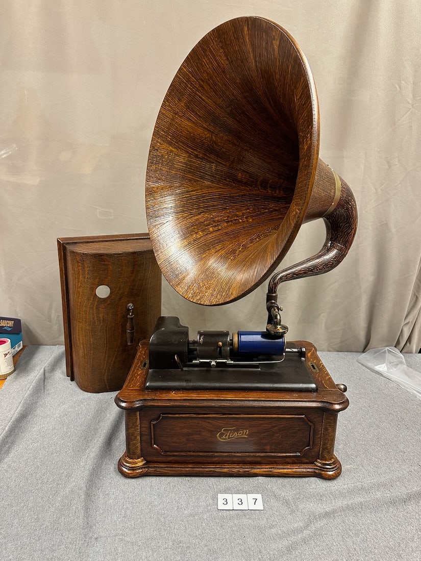 Unusual Edison Opera Cylinder Phonograph. (1 of 4)