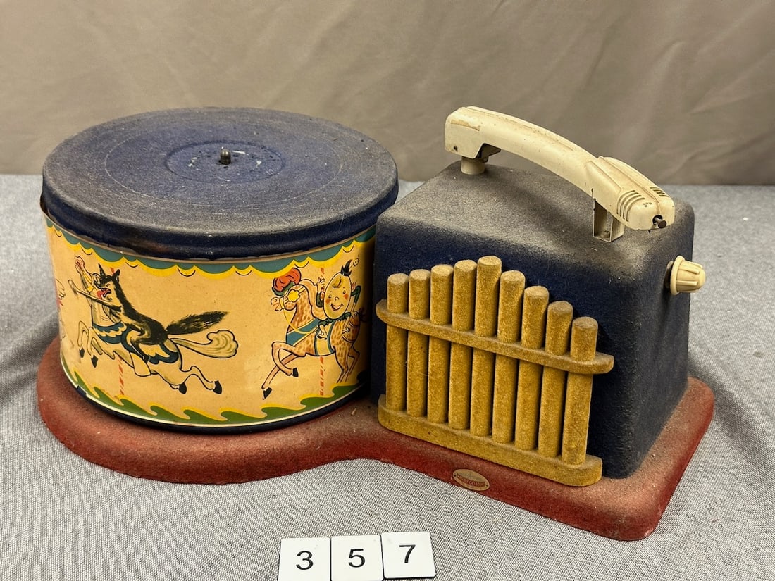 Child's Electric Phonograph: Merry-go-sound. Tone Products Corp., Model CU