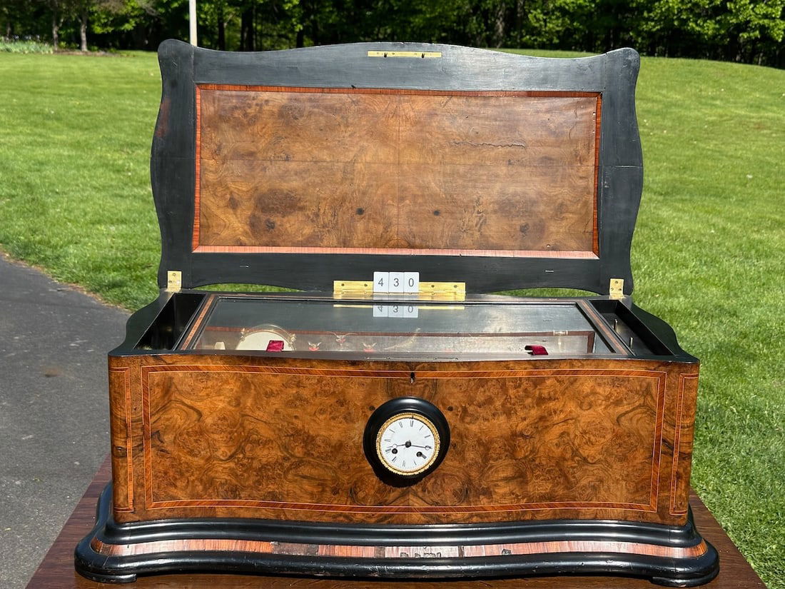 Piece a Oiseau Orchestral Cylinder Music Box: Full Orchestral music box with musical combs, reed organ, 6 bells with bird strikers, drum, castanet, and miniature organ pipes. In addition, the center bird is mechanically set up to move its head, b