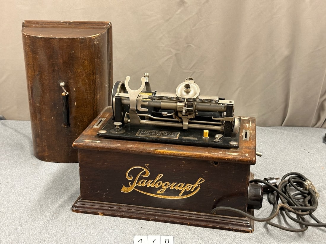 Parlograph Cylinder Phonograph: An electric European phonograph. Berlin.