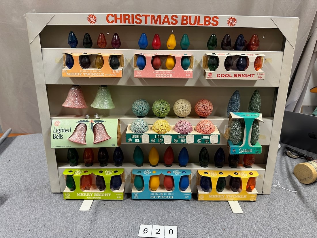 Store Display For Christmas Bulbs (1 of 3)