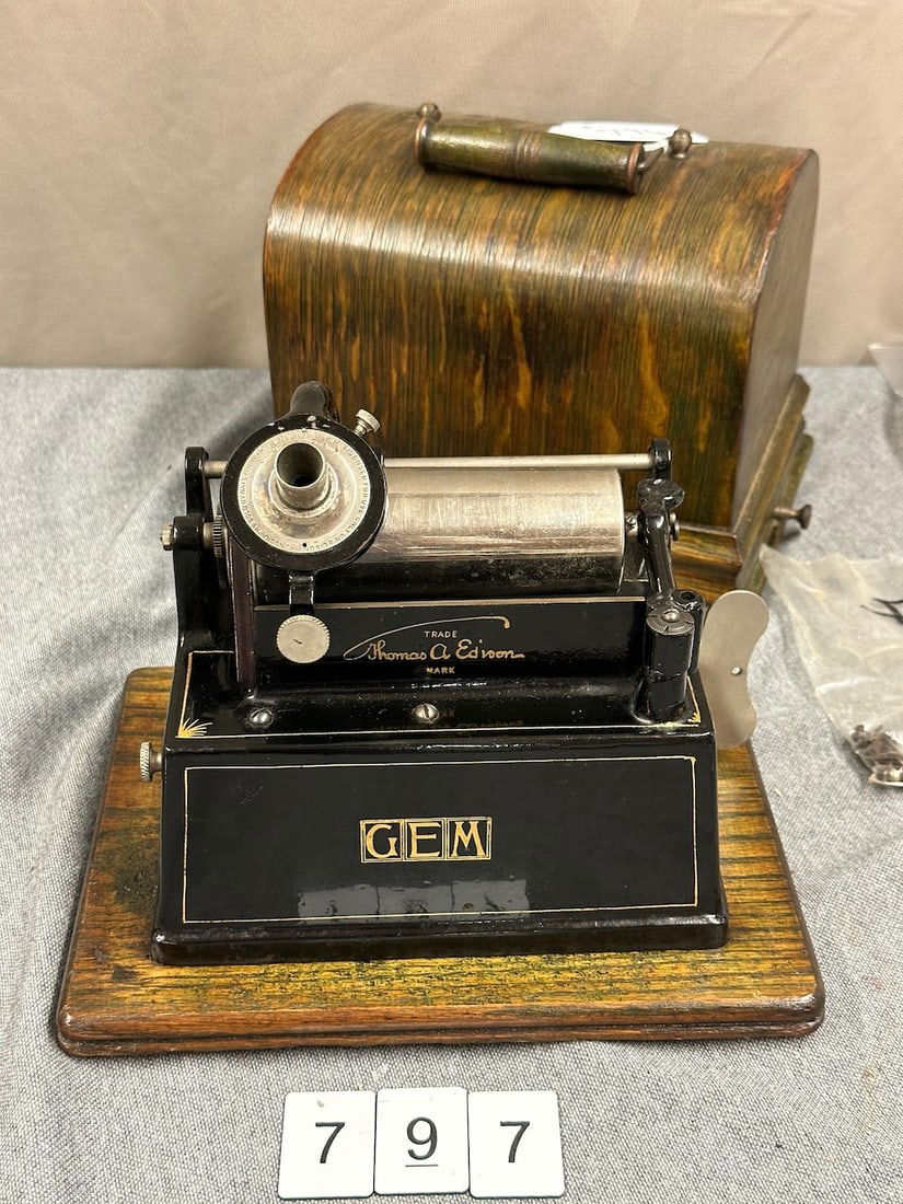 Edison Gem (Black) Cylinder Phonograph (1 of 1)