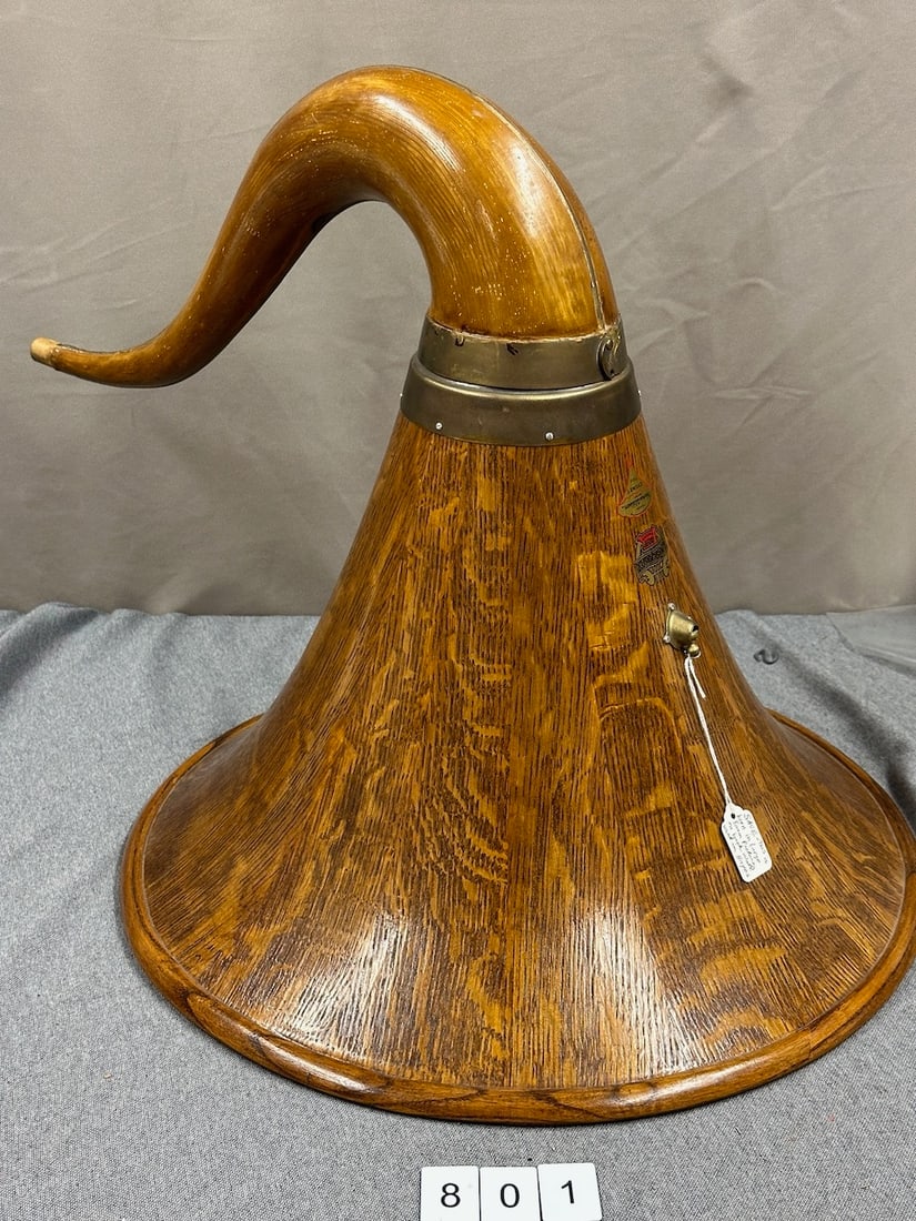 Music Master Wooden Cygnet Horn (1 of 3)
