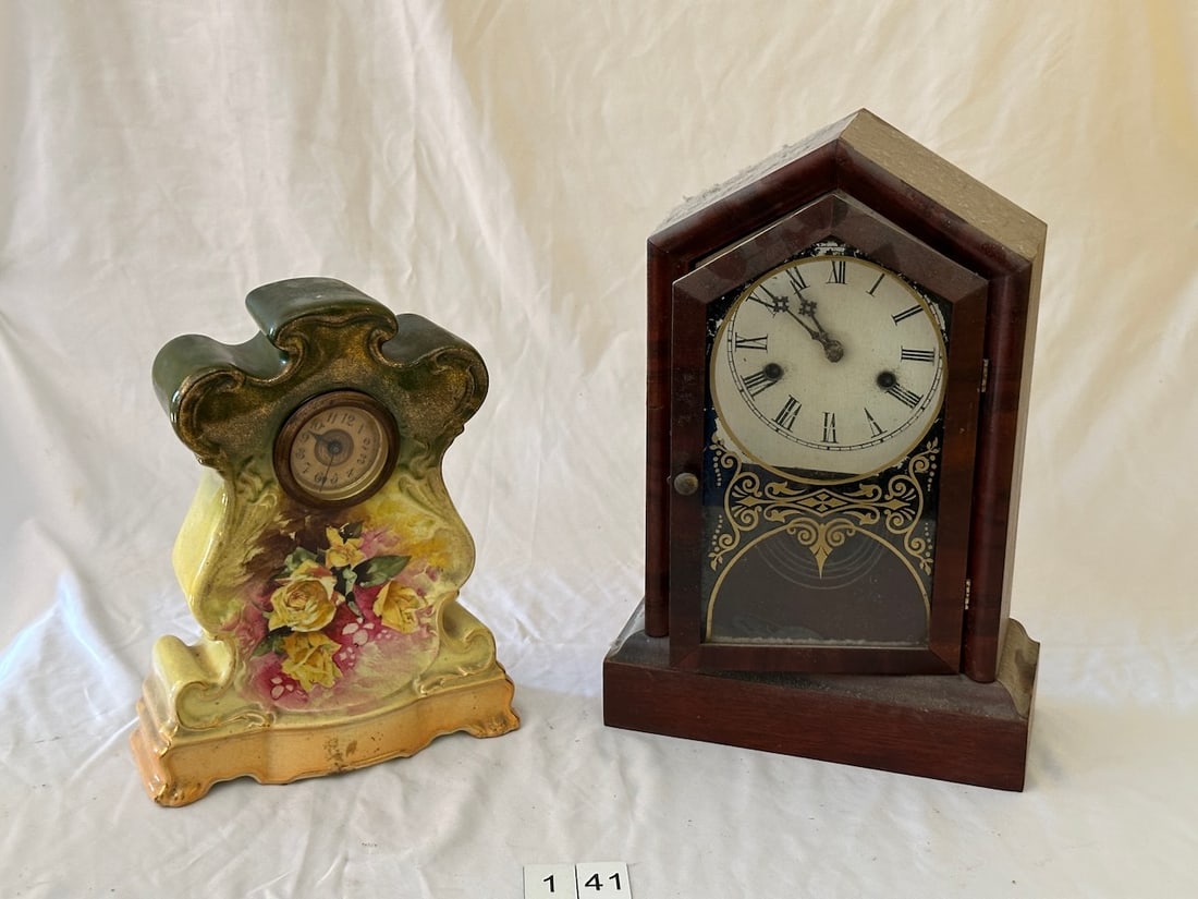 2 Antique Shelf Clocks (1 of 3)