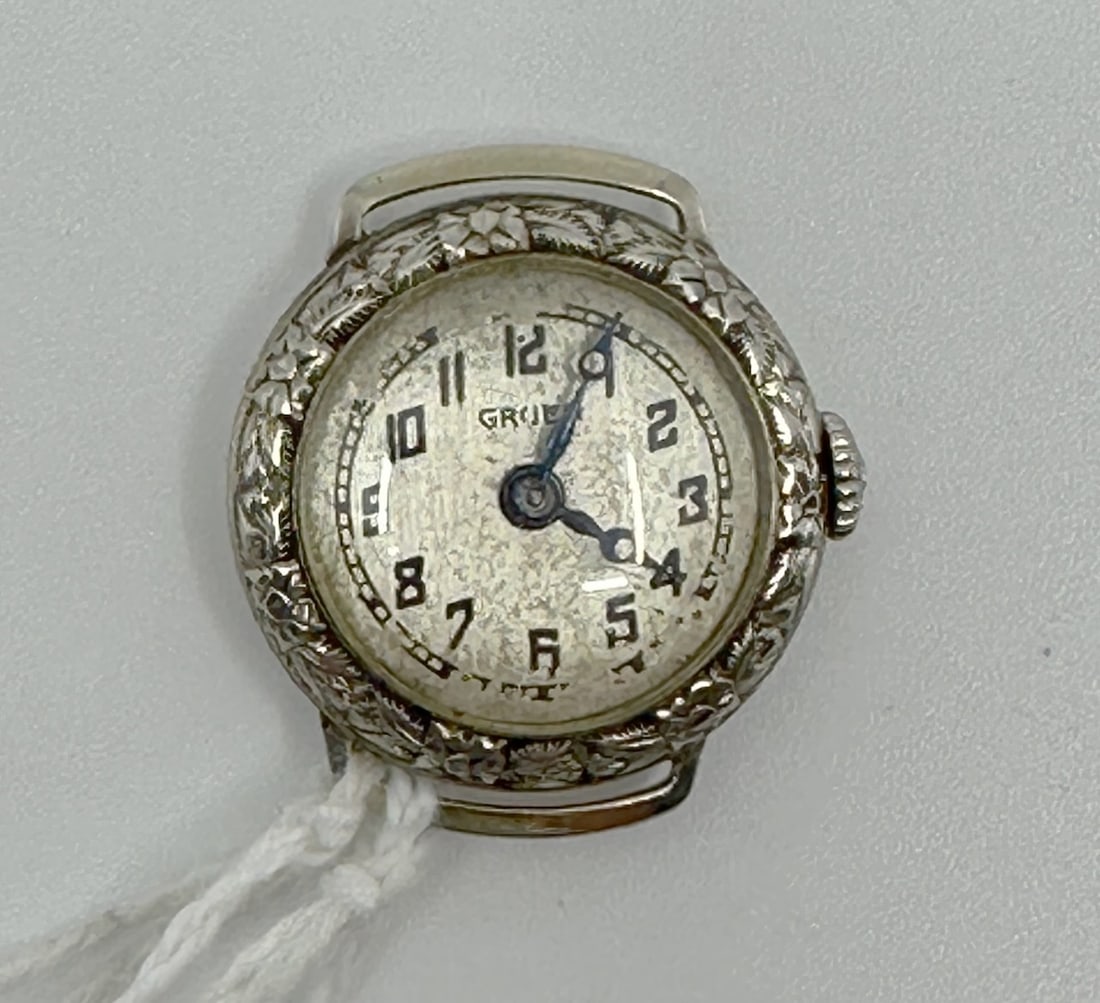 Ladies Gruen 18k Wrist Watch: 15j, 18k marked. No band