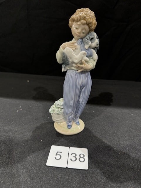 Lladro "Perrito Convaleciente" "My Buddy": 1989 Collector's Society No. 7609 with box. Retired 1989.