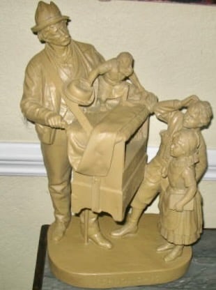 John Rogers Statue "School Days": It is depicting the organ grinder, monkey and children. Circa 1877. A nice example 13"w x 8"d x 21.5"h