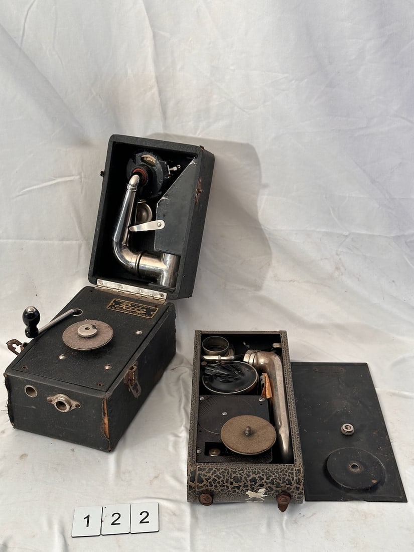 2 Cameraphones (1 of 4)