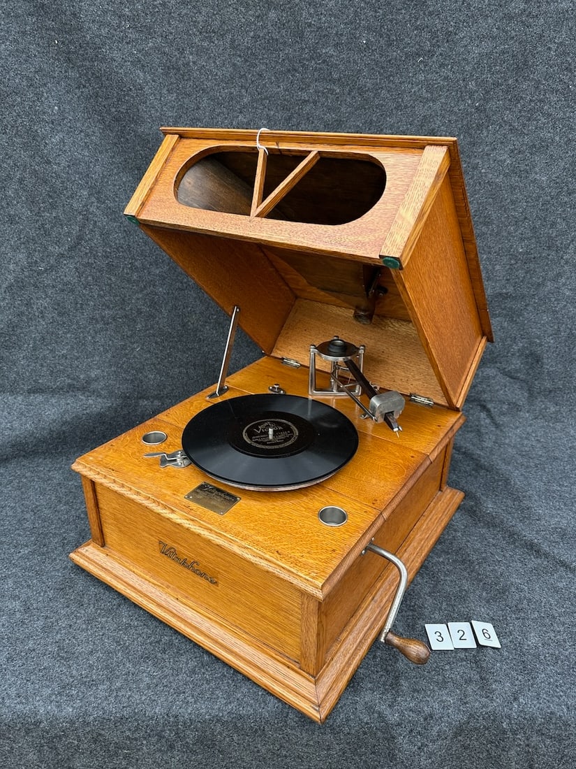 Vitaphone Type 28 Disc Phonograph (1 of 4)