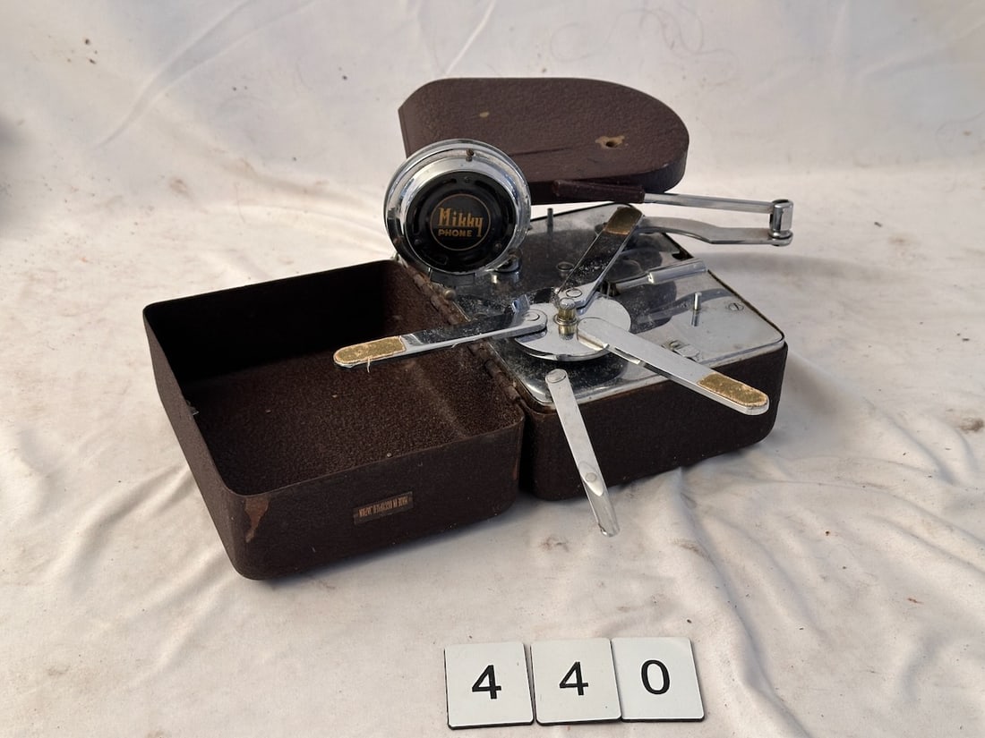 Mikkyphone "Pocket" Phonograph (1 of 2)