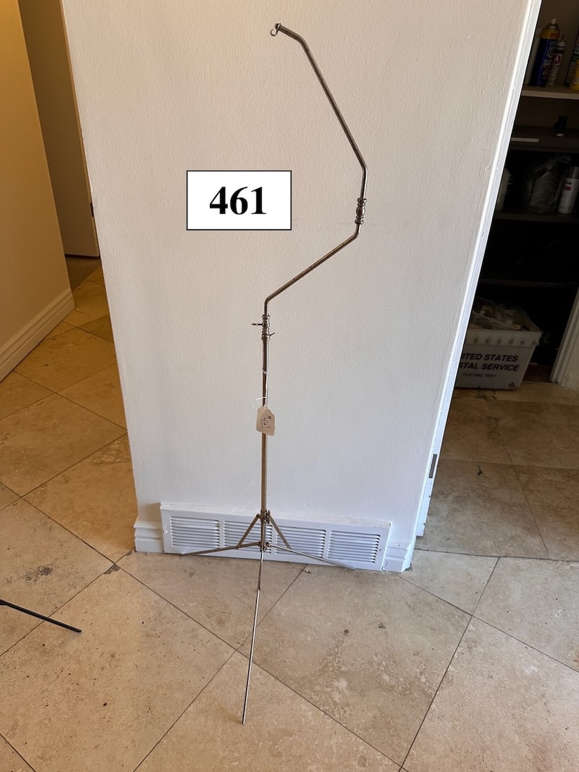 Phonograph floor crane (1 of 1)